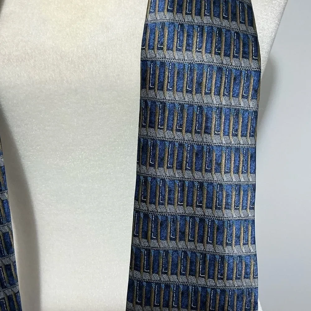 Barrington 100% silk blue and gold geometric design tie